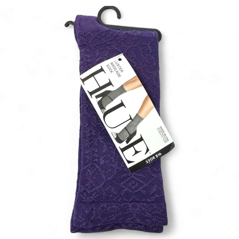 Hue Aubergine Purple Luster Brocade Socks Womens One Size Fits Most‎